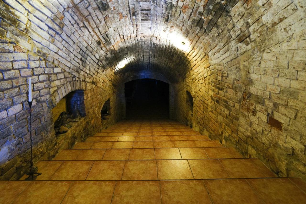 Апарт отель Sklep U Hrabalu Густопече Экстерьер фото